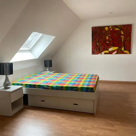 Appartement En Duplex, 1E Etage, Proche Commodites Armentieres Exterior photo