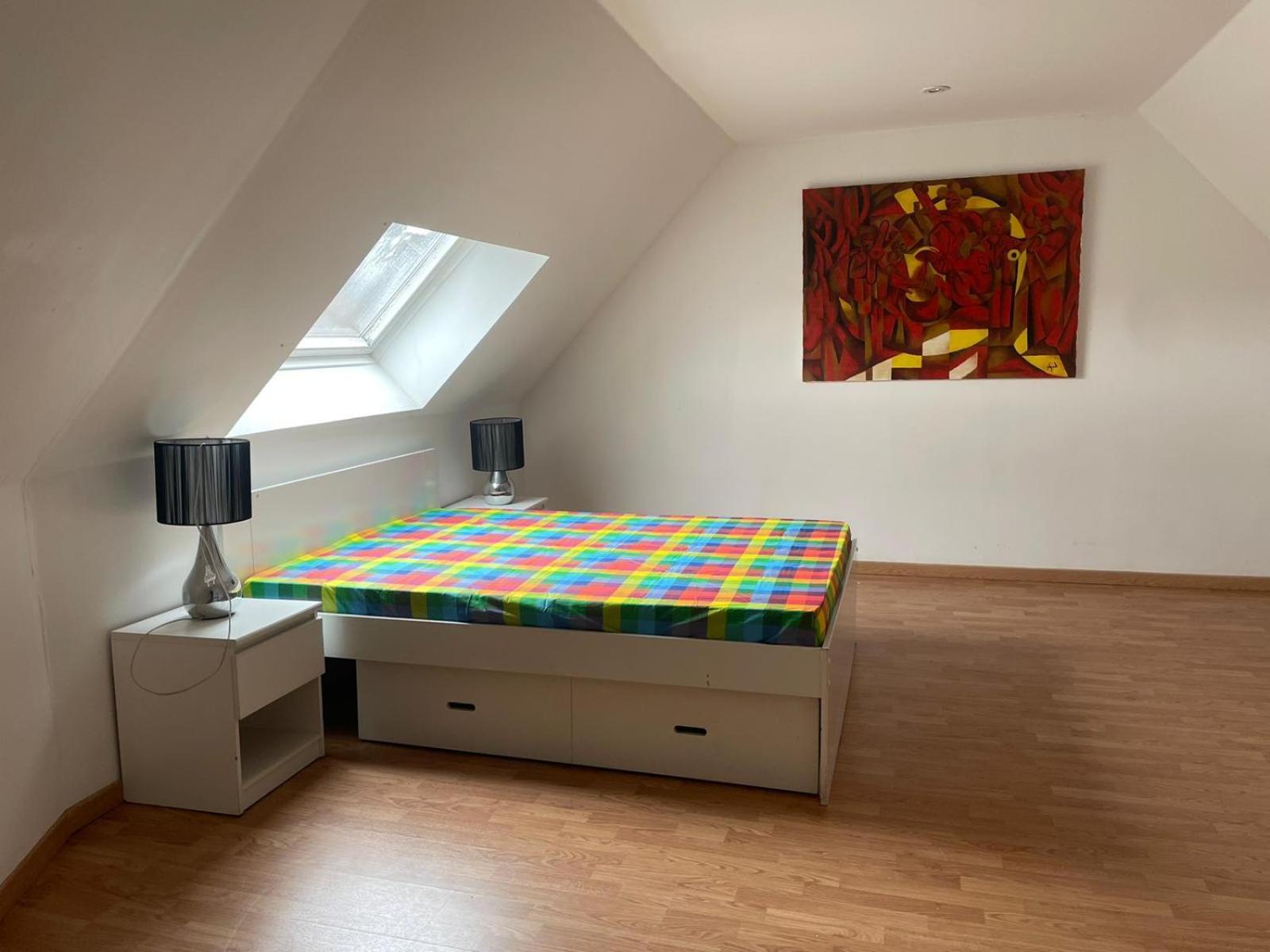 En Duplex, 1e Etage, Proche Commodites Apartment *